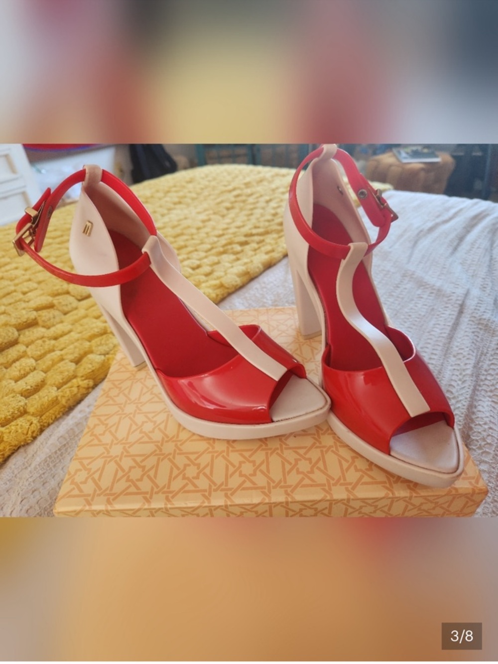 Melissa 2015 BITE ME line.  Red and white t strap - Picture 5 of 12